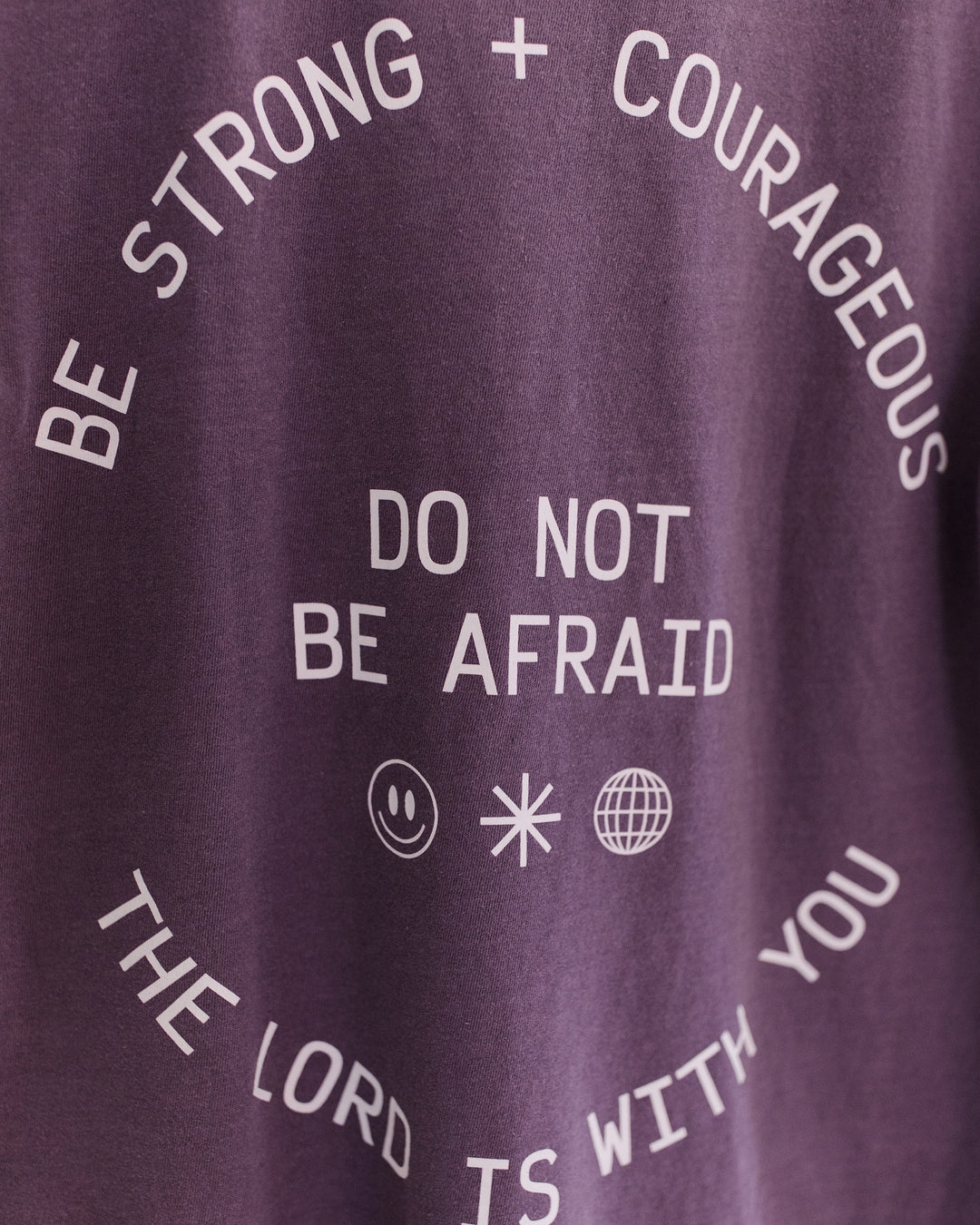 Be Strong Wine Vintage Washed Tee