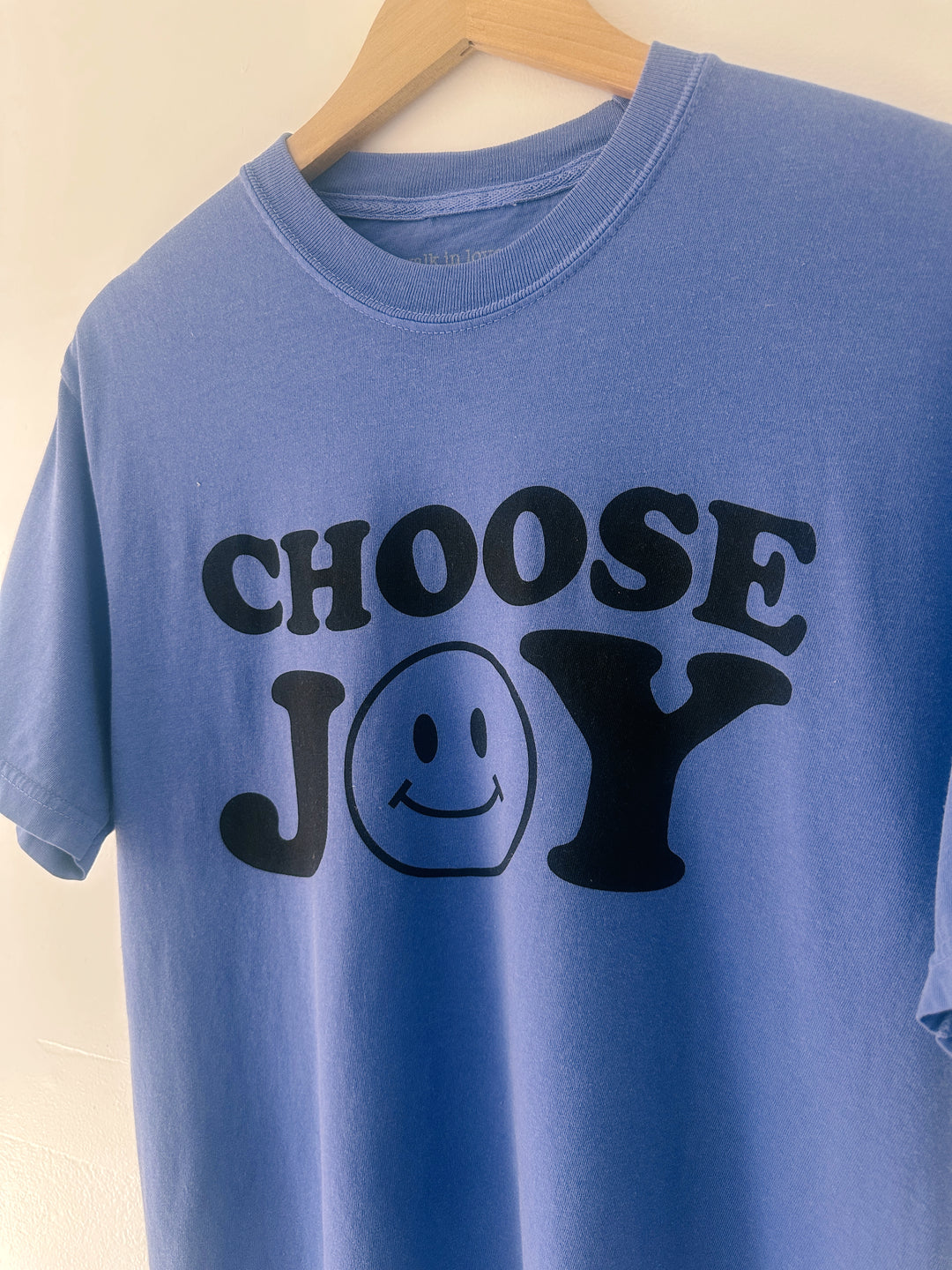 Choose Joy Smiley Vintage Washed Periwinkle Tee